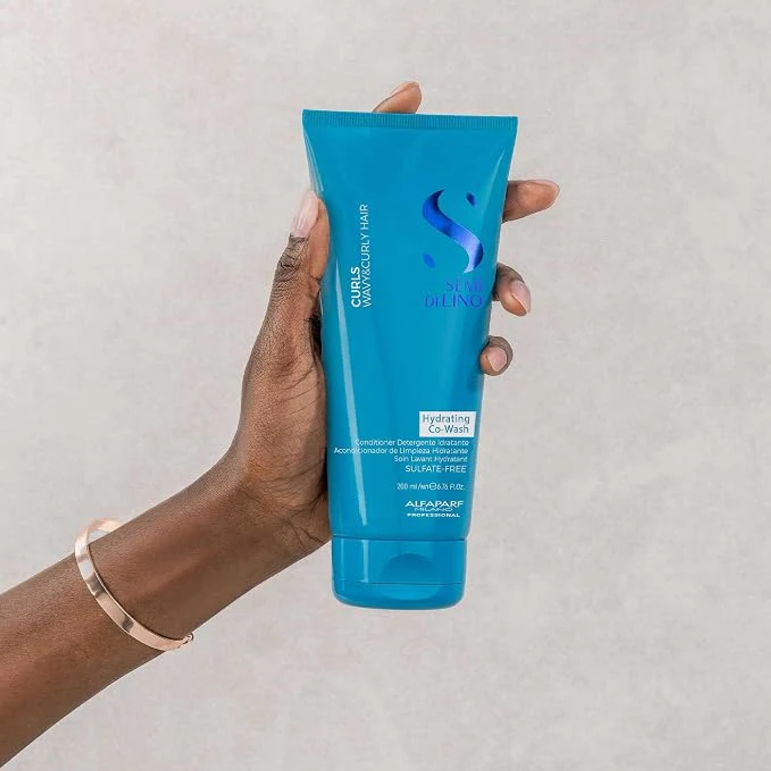 Balsam de curățare hidratant pentru păr ondulat, creț și foarte creț, Alfaparf Milano, Hydrating Co-Wash, 250 ml — imagine 4