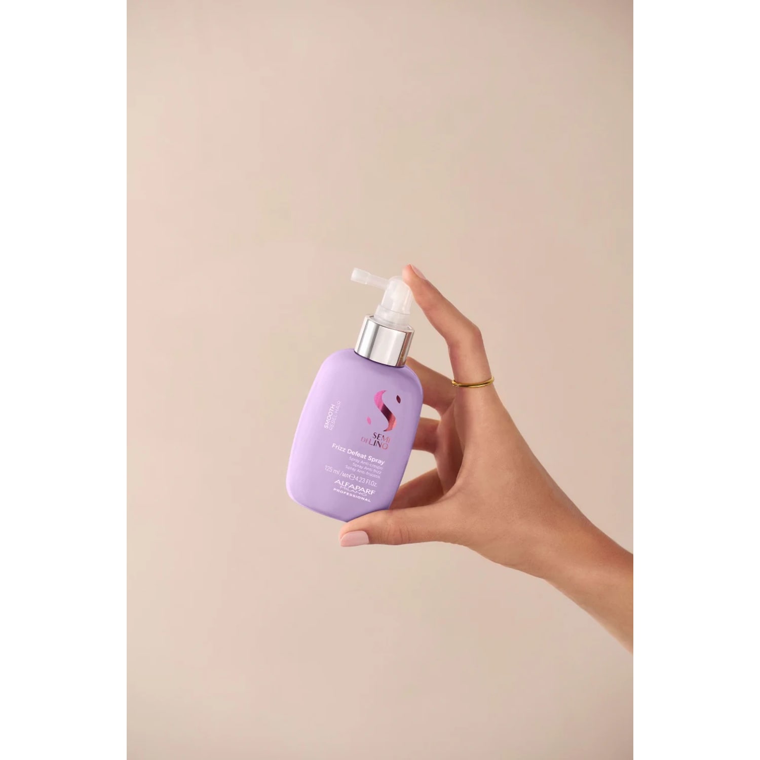 Spray anti-frizz pentru netezirea părului rebel, Alfaparf Milano, Frizz Defeat Spray, 125 ml — imagine 4